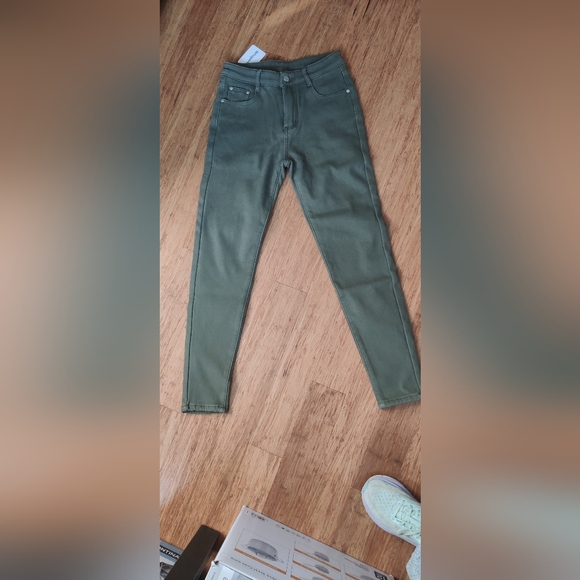 Jeans - Picture 1 of 2